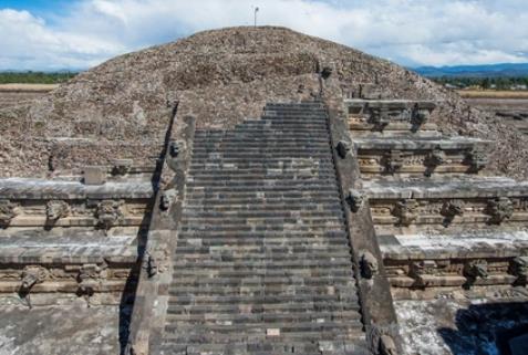 梅州客家官,员公然侮辱,裁判,万博体育官方网站,体育博彩,万博体育平台,体育投注,体育赛事投注