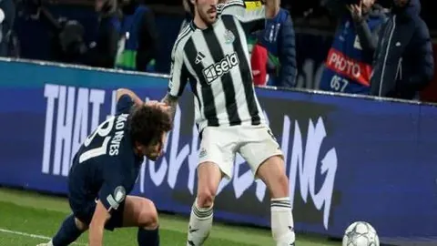 郑钦文年终赛分组公布，再次挑战萨巴伦卡